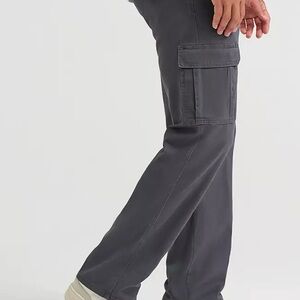 Wrangler Cargo Pants in Charcoal Gray